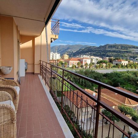 Olimpia Apartment Arma di Taggia Exterior photo