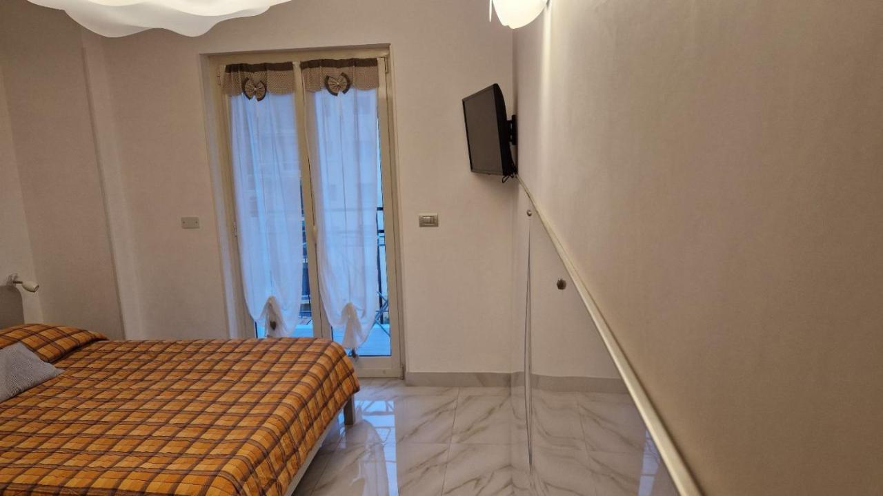 Olimpia Apartment Arma di Taggia Exterior photo