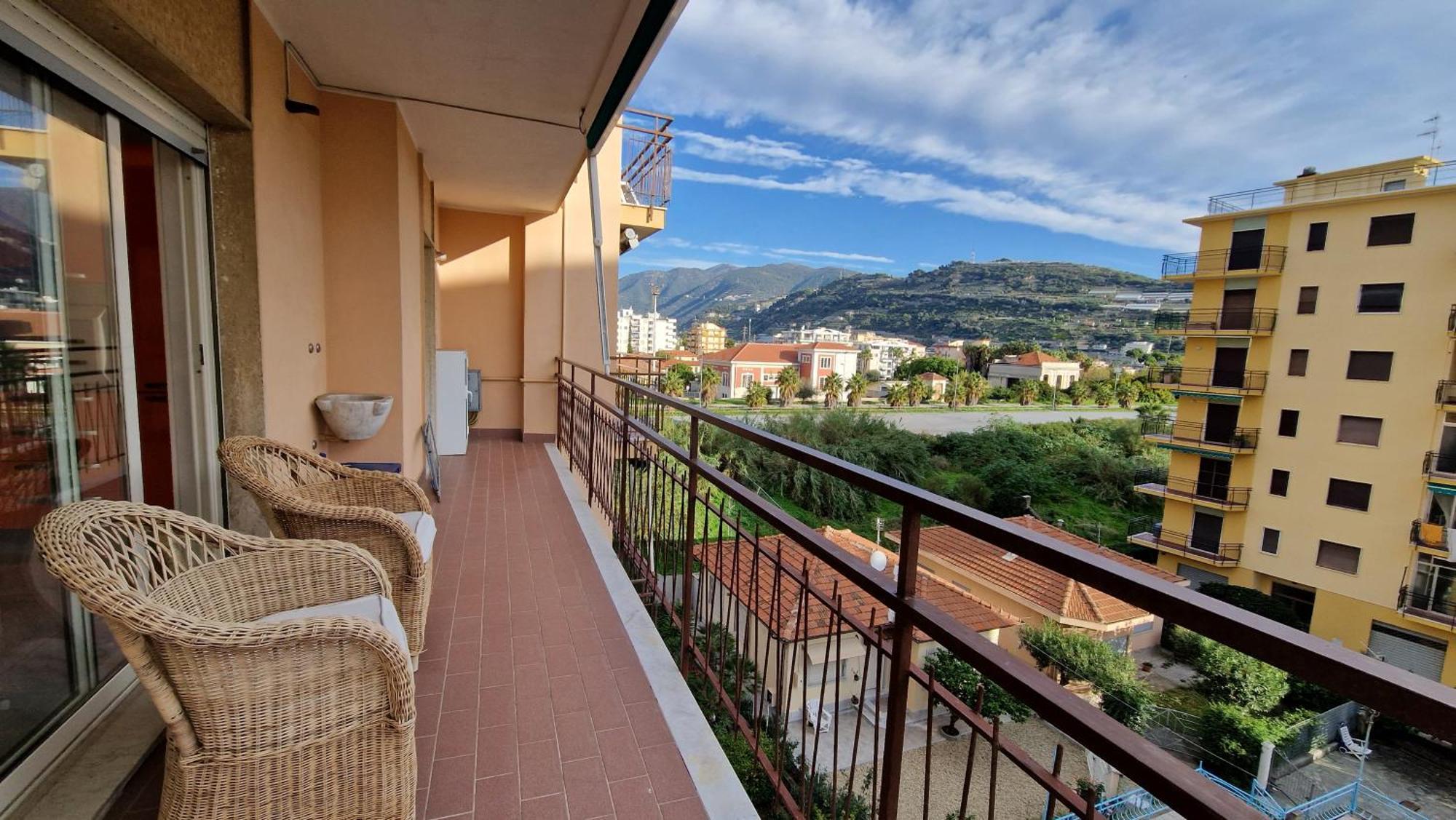 Olimpia Apartment Arma di Taggia Exterior photo