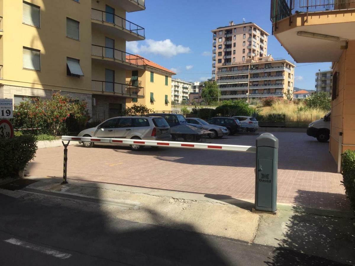 Olimpia Apartment Arma di Taggia Exterior photo